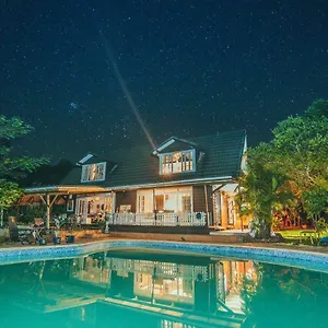 https://fare-haurevaiti-moorea.frenchpolynesia-hotels.com